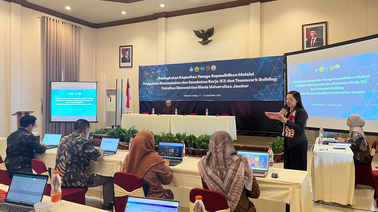 FEB UNEJ Perkuat Kapasitas Tenaga Kependidikan melalui Penguatan K3 dan Teamwork Building