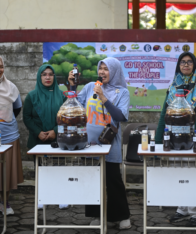 FEB UNEJ Perkuat Komitmen SDGs melalui Edukasi Eco Enzyme dan Peresmian Pojok SDGs