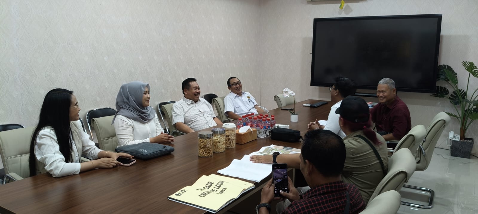 FEB UNEJ dan Pegadaian Jember Perkuat Kolaborasi melalui Pembangunan The Gade Creative Lounge