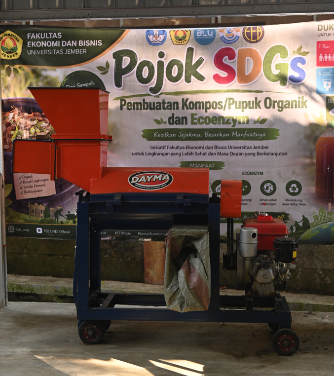 Perkuat Komitmen SDGs, FEB UNEJ Lakukan Edukasi Eco Enzyme dan Peresmian Pojok SDGs